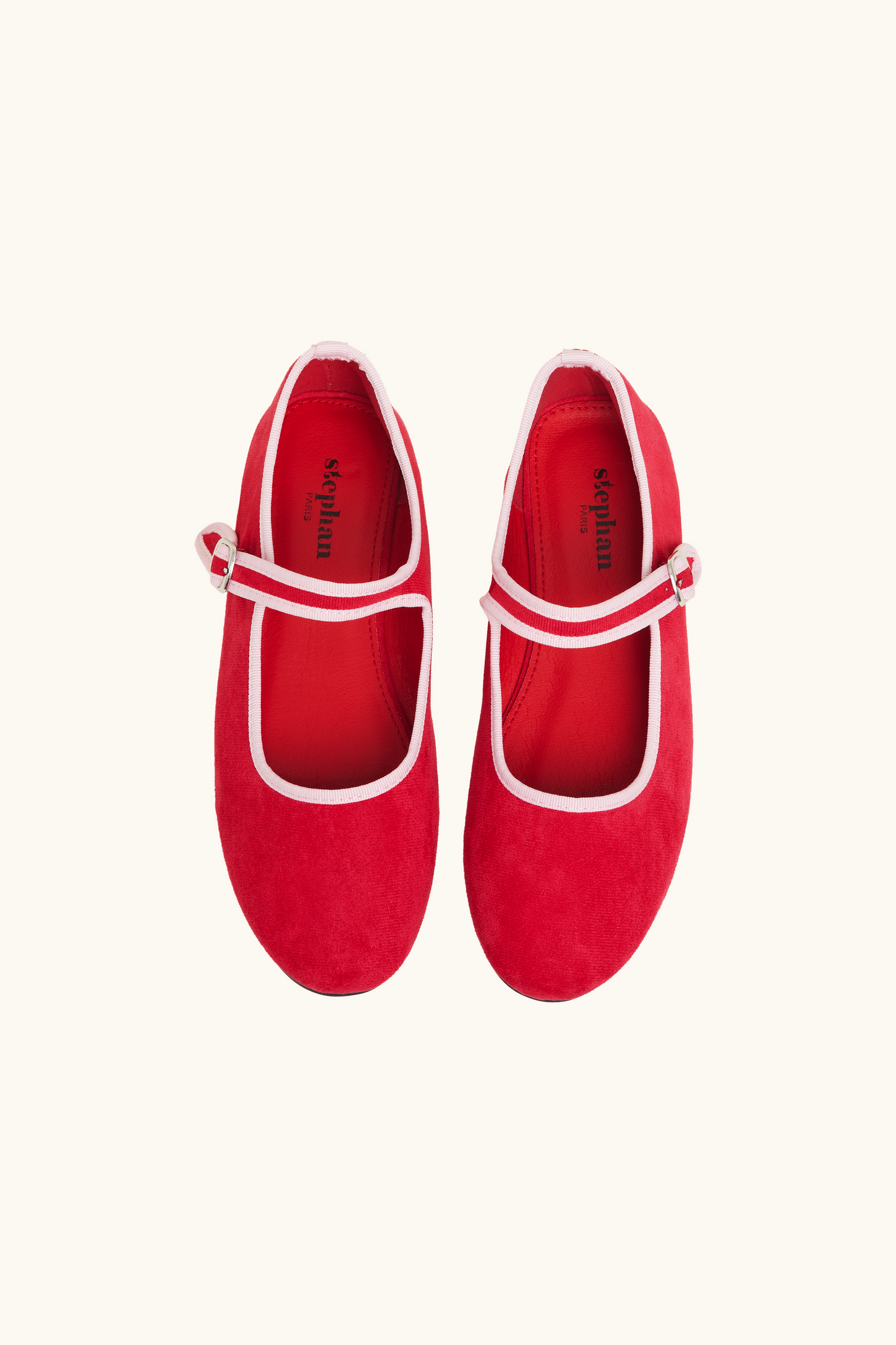 Red ballerinas in two -color suede