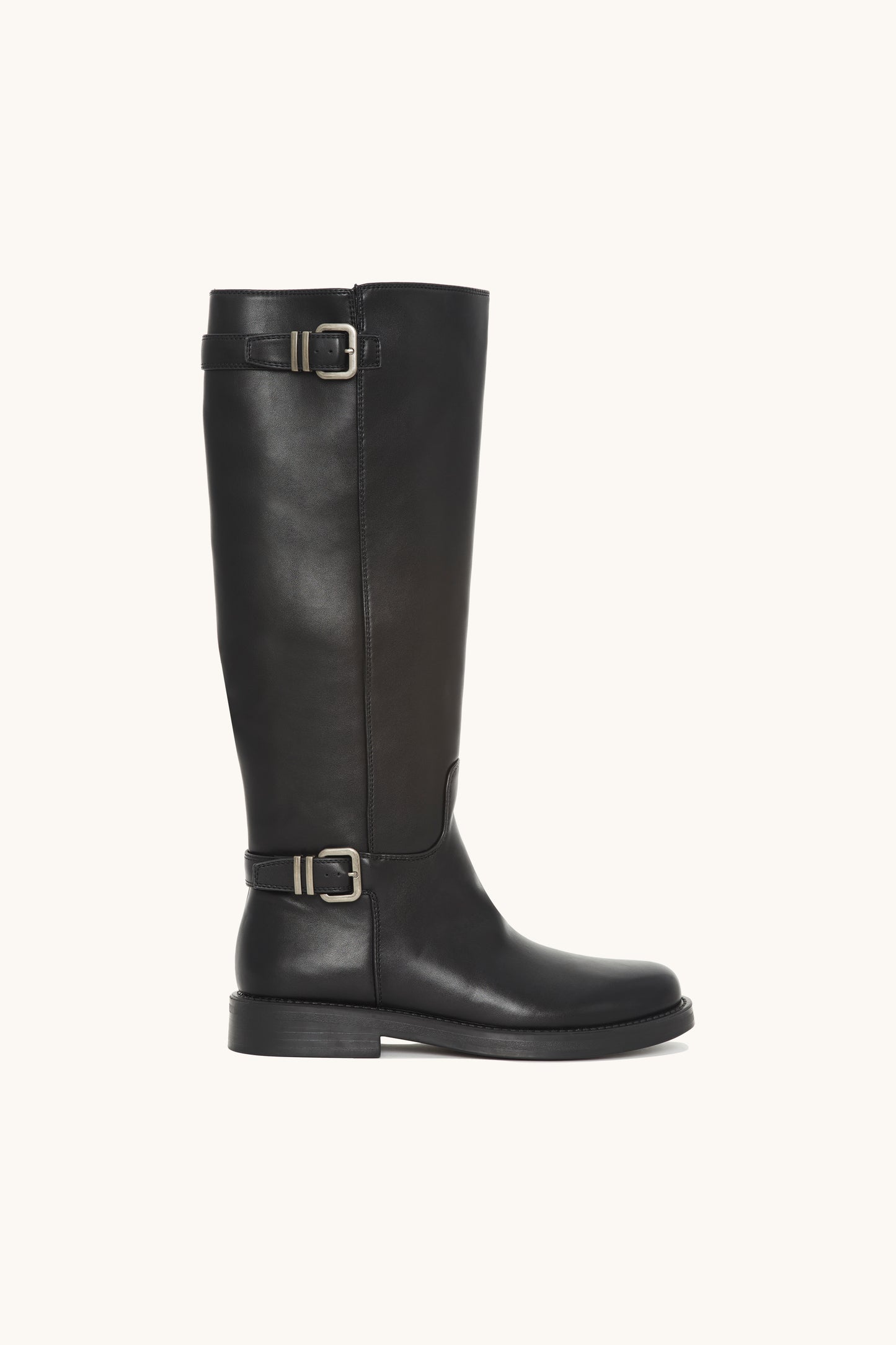 Bottes cavalières noires en similicuir avec boucles métalliques