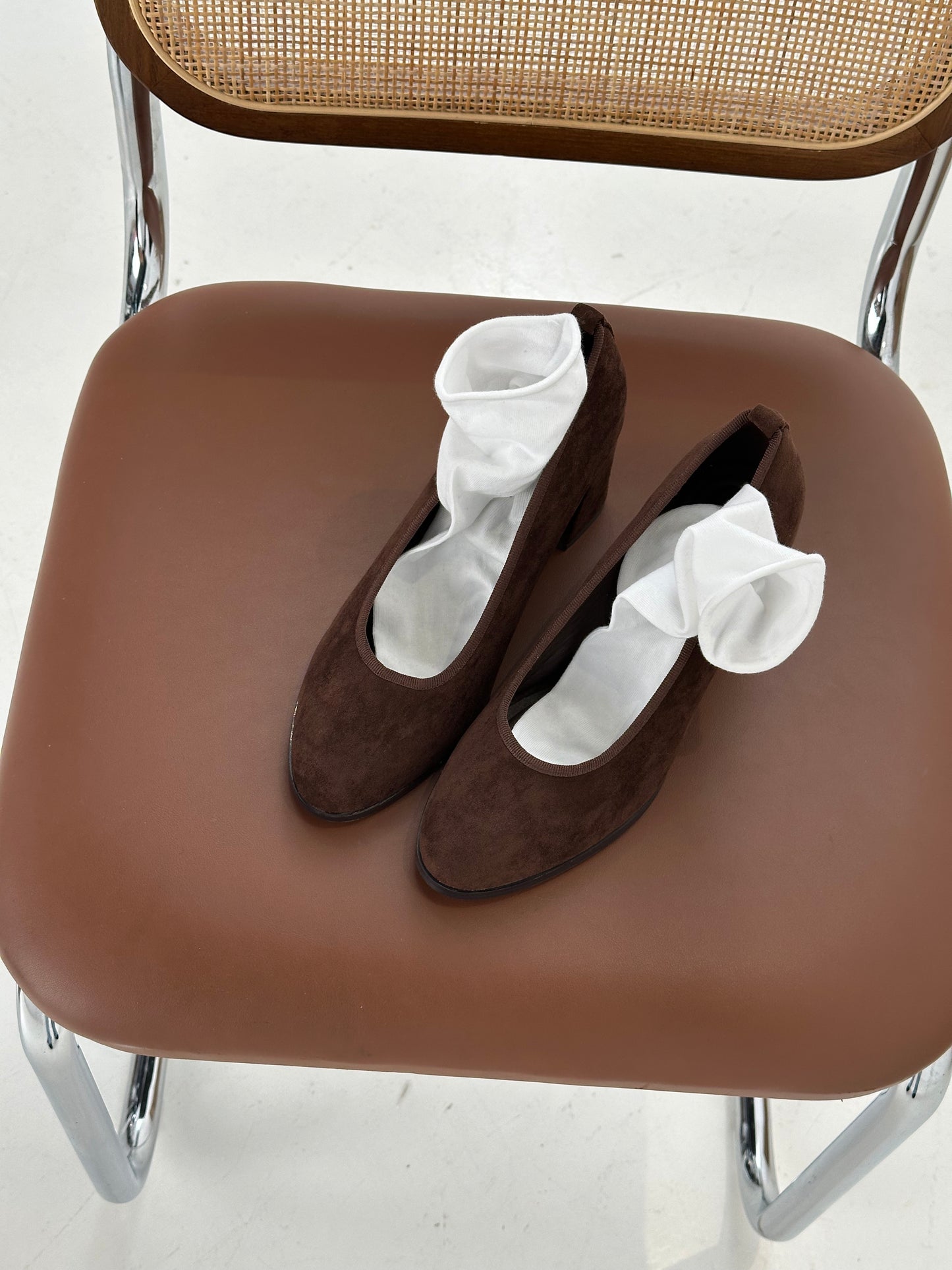 Escarpins suédine à talons bloc marron