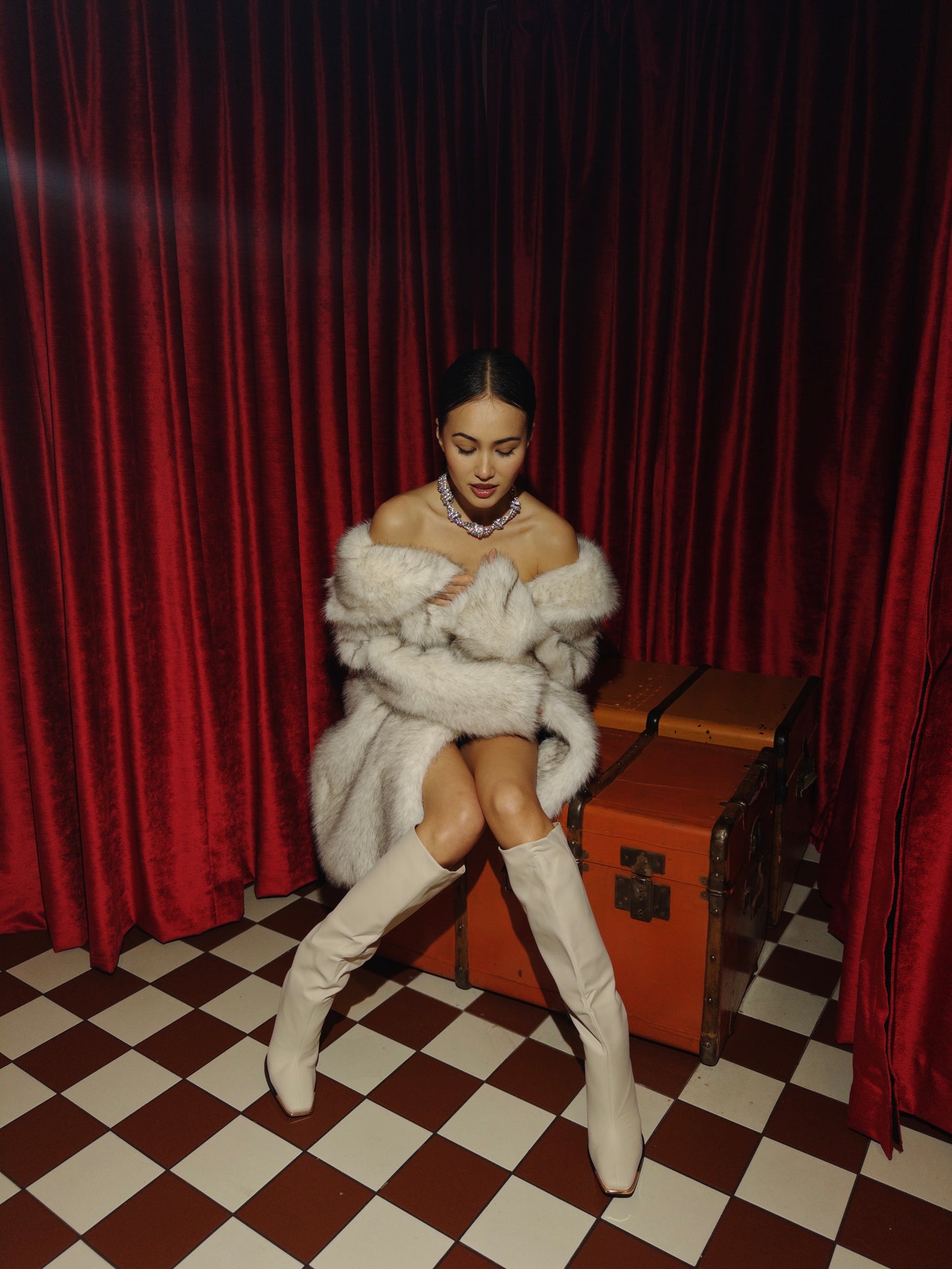 Bottes à talons aiguilles beige