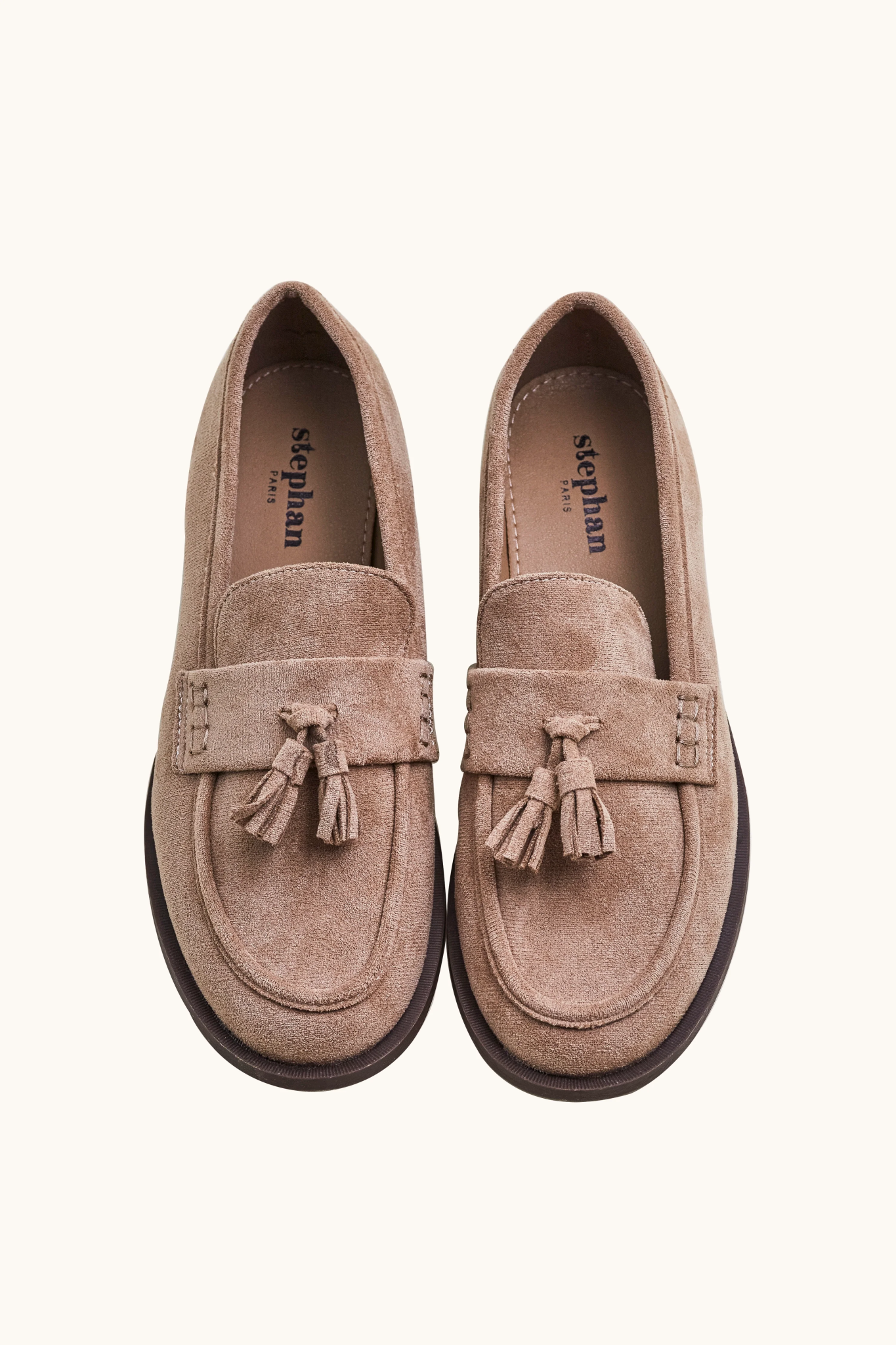 Mocassins à talons plats et pompons khaki