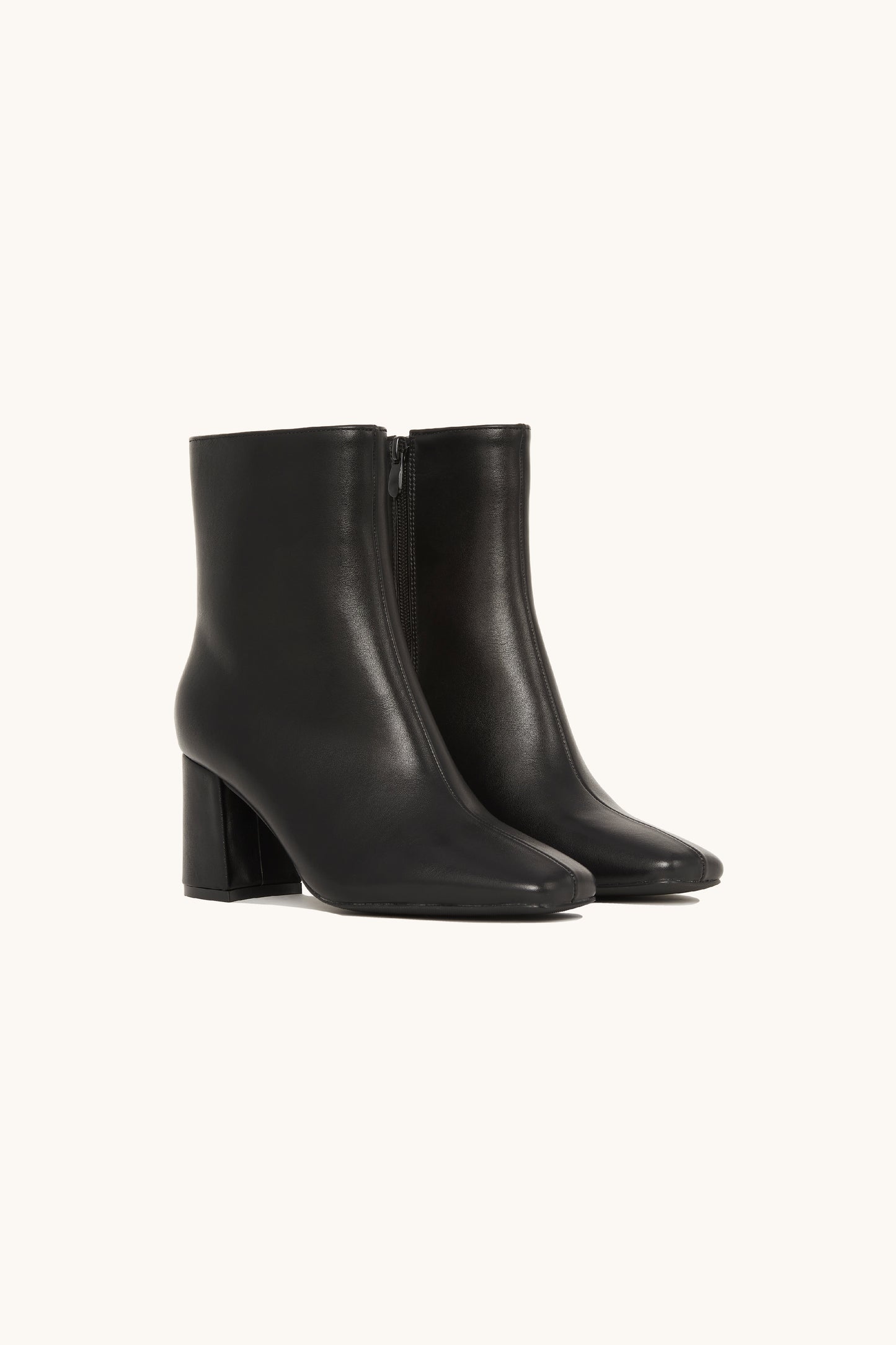 Bottines noires à talon bloc - Betty