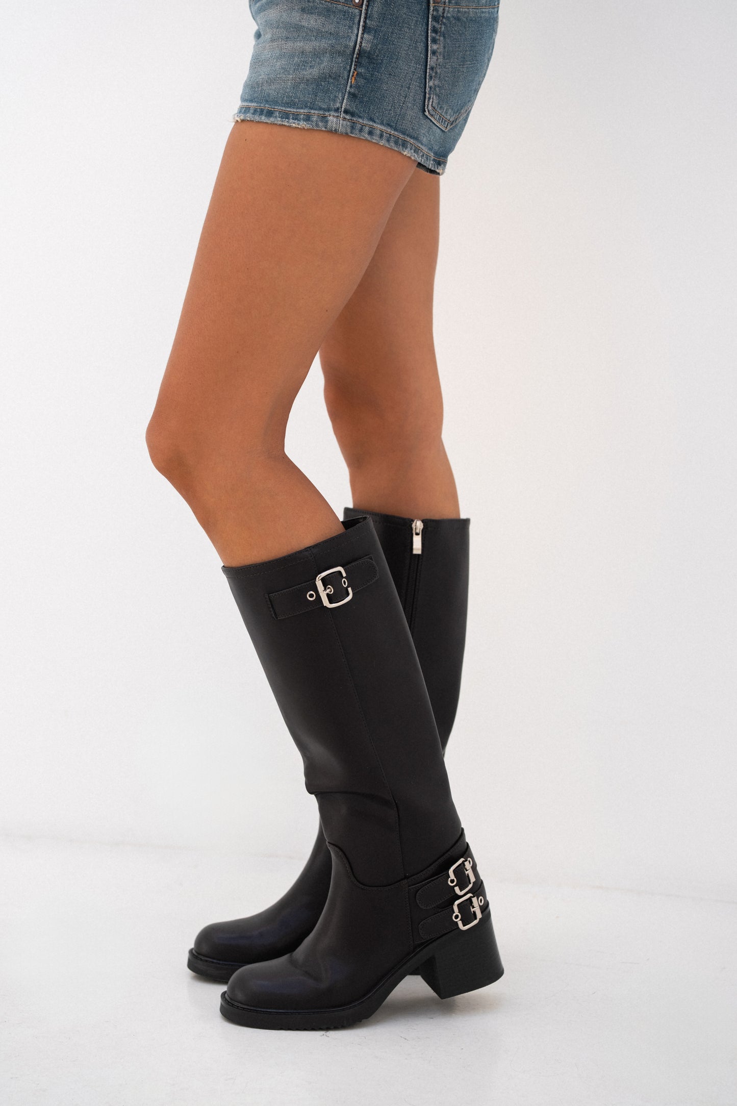 Bottes cavalières noires à talon et boucles argentées - Holly