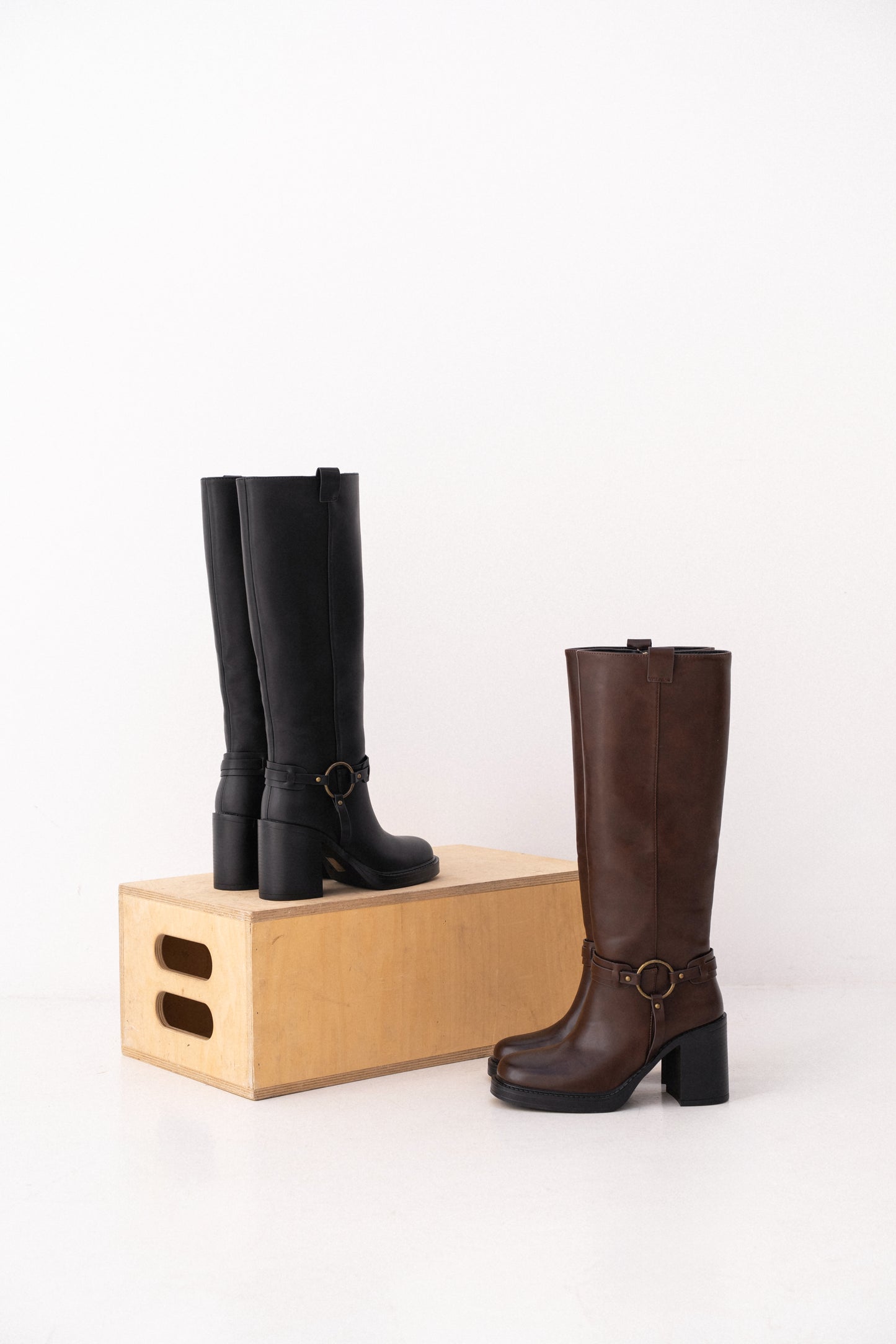 Bottes cavalières marron à anneau doré - Olivia