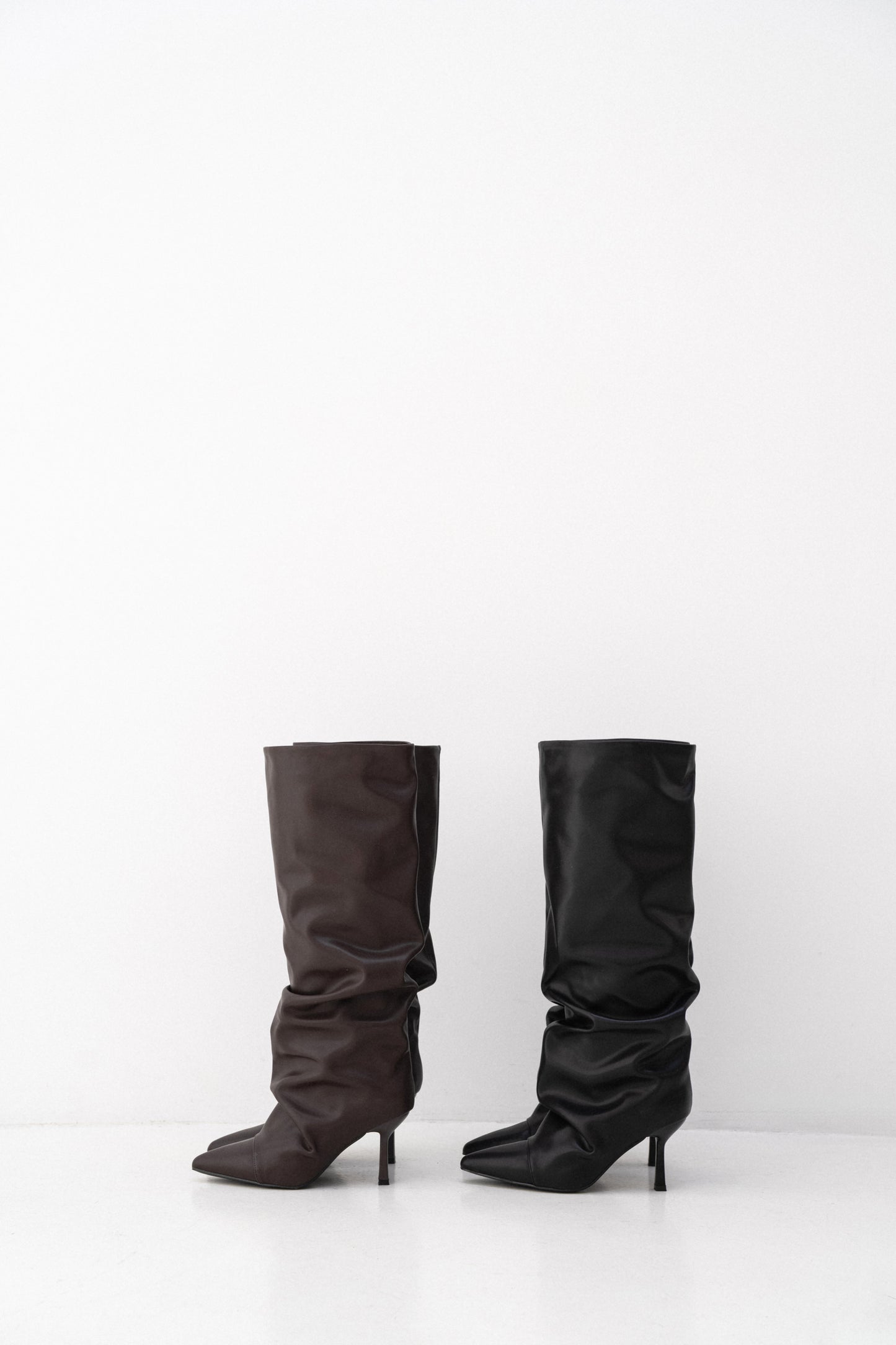 Bottes plissées marrons à talon aiguille - Tina