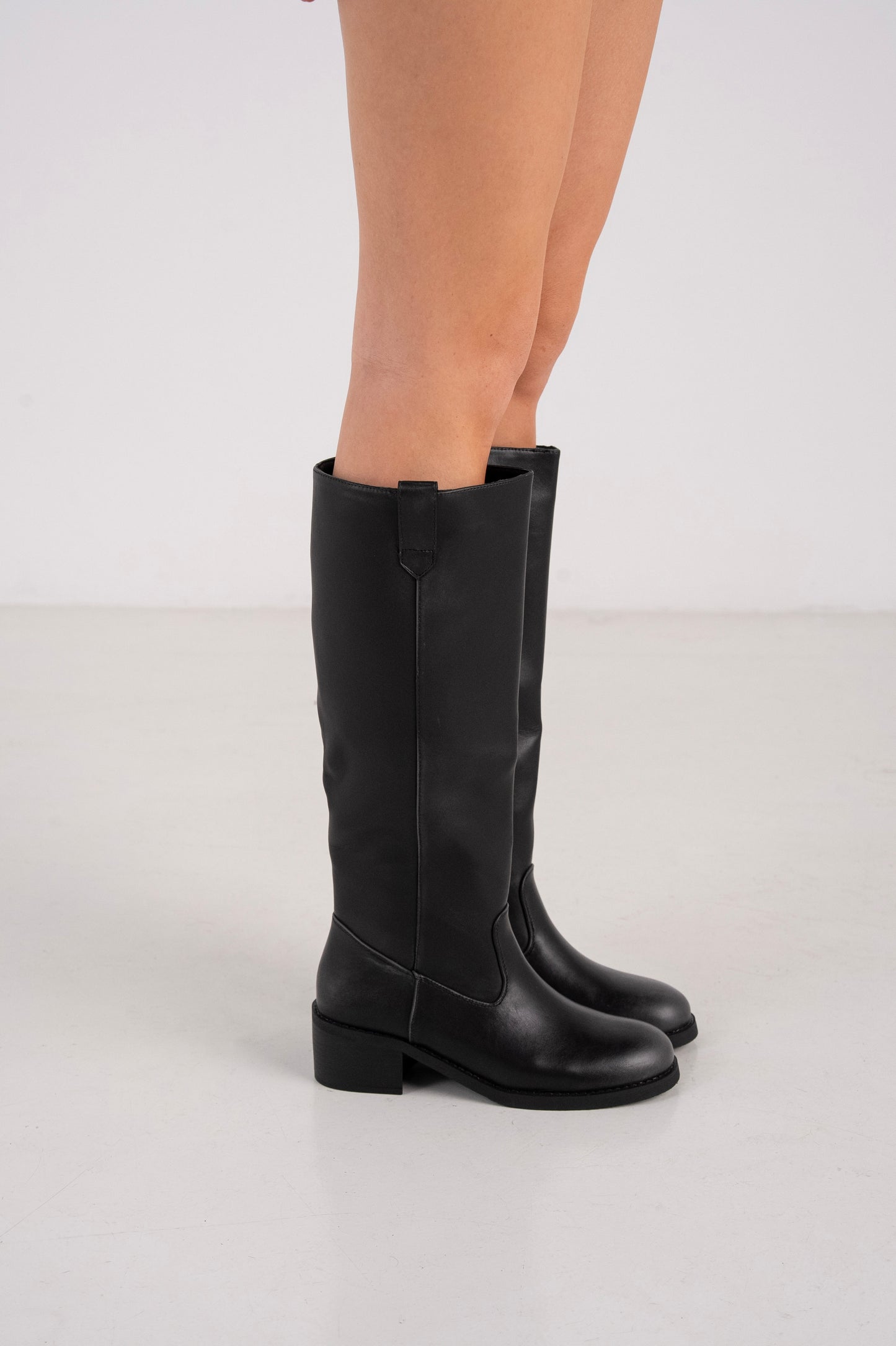 Bottes hautes cavalières rétro en similicuir noires